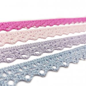 Pitsinauha, eri värejä