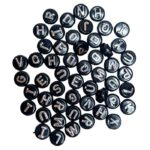 Kirjainhelmet 10mm 50kpl, Musta