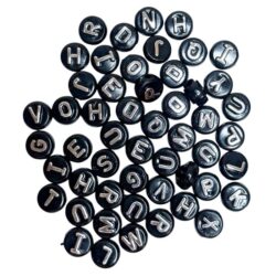 Kirjainhelmet 10mm 50kpl, Musta