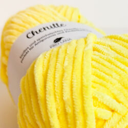 Pro Lana Chenille lanka 100g, 21 Vaaleankeltainen